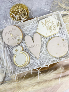 Engagement gift box